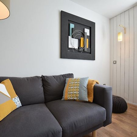 Modern Holiday Home In Bastogne With Fenced Garden Eksteriør billede