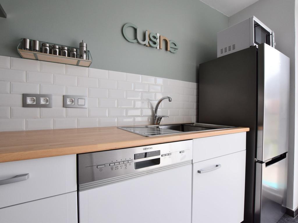 Modern Holiday Home In Bastogne With Fenced Garden Eksteriør billede